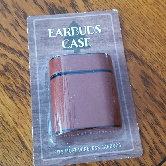 Brown Earbuds Case - Free with Purchase - Picture 1 of 3